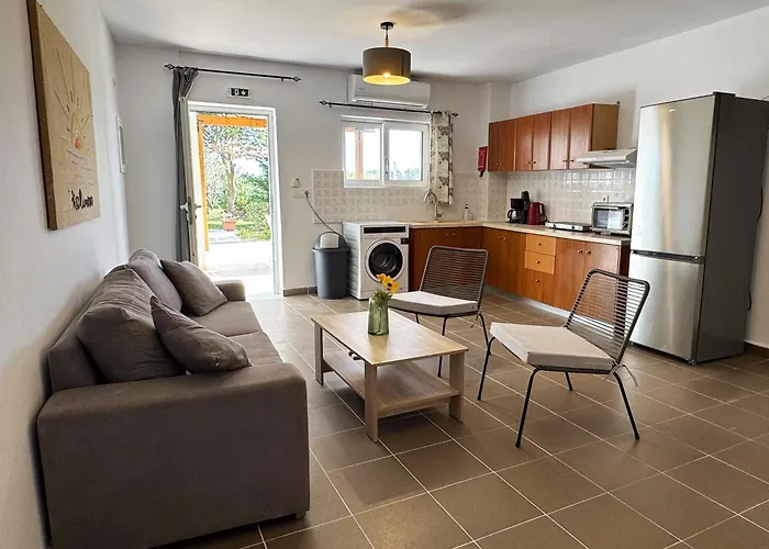 Kalamaki Plaza Apartments