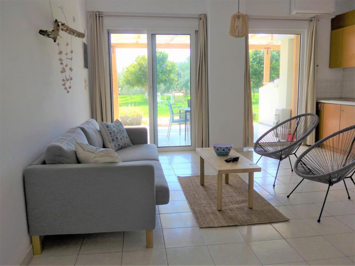 Plaza Apartment *
