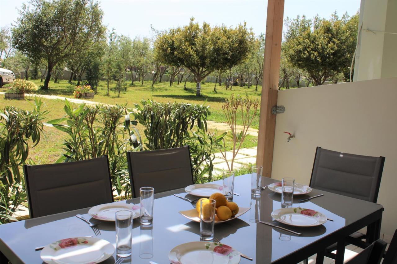 Plaza Apartment *