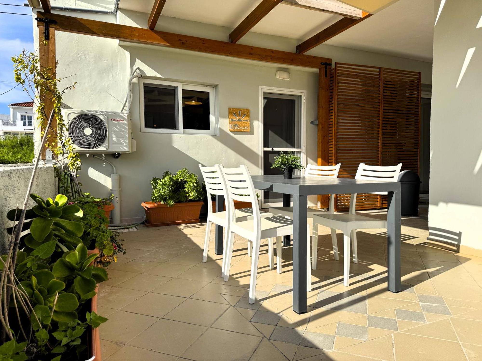Plaza Apartment
