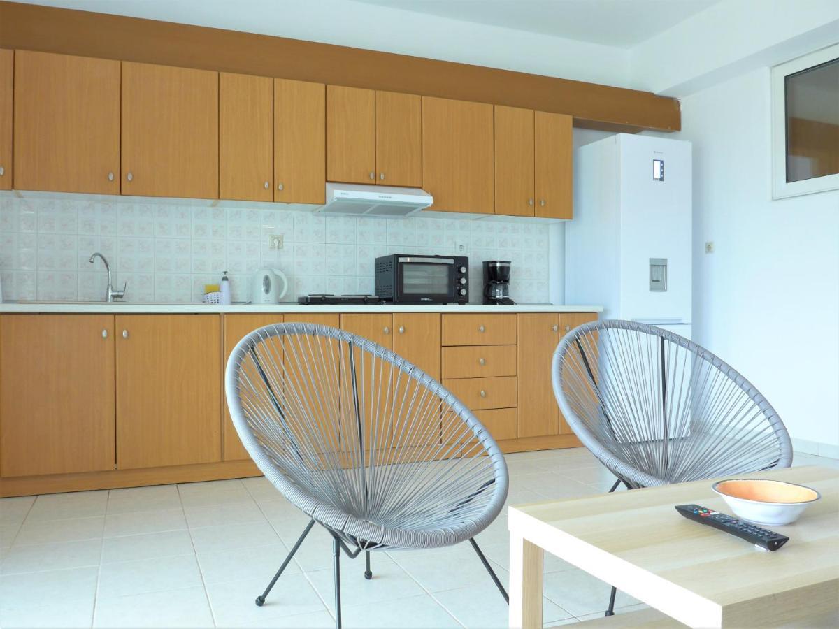 Plaza Apartment Kalamákion